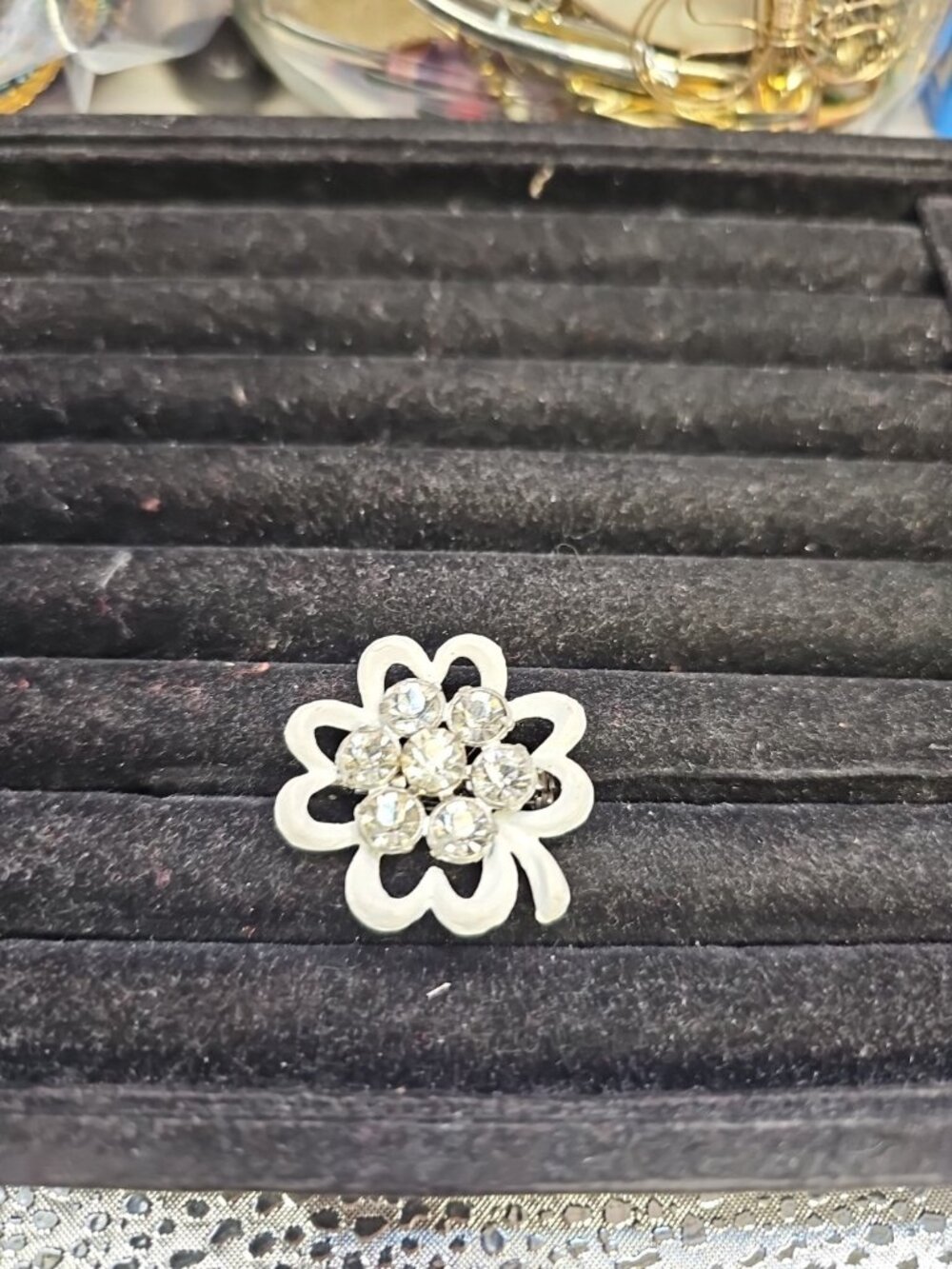Brooch/pin White Painted Clear Colorless Rhinestones